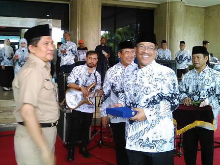 Pencarian PGRI Karo - Persatuan Guru Republik Indonesia Cabang Karo